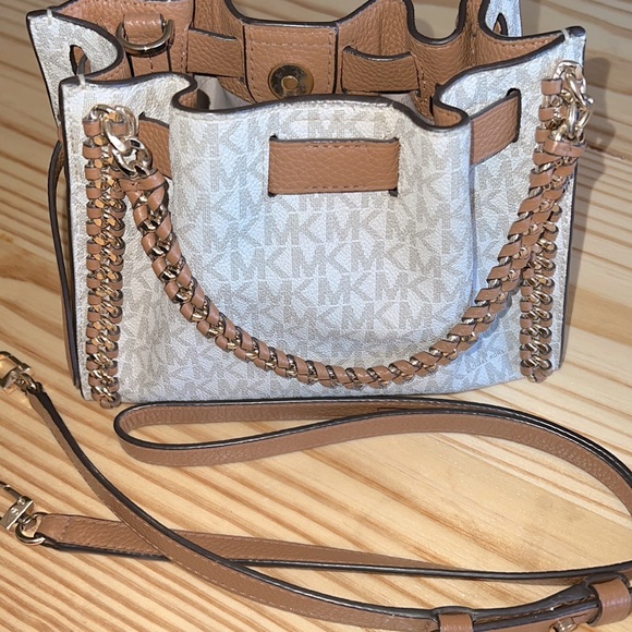 Michael Kors Hand Bag - Picture 3 of 4